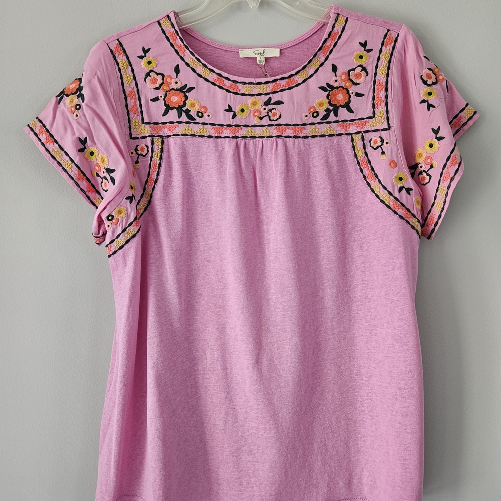 NWT Easel Pink Floral Embroidered Top